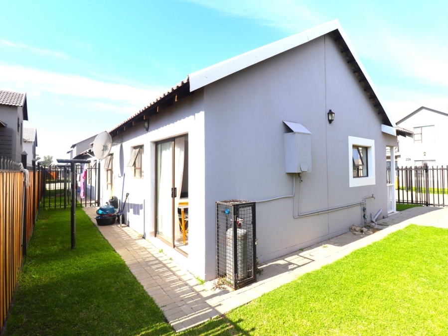 2 Bedroom Property for Sale in Heidedal Free State
